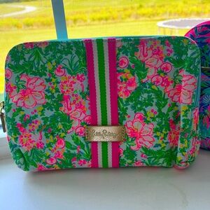 Lilly Pulitzer zippered bag/ clutch canvas w silky lining